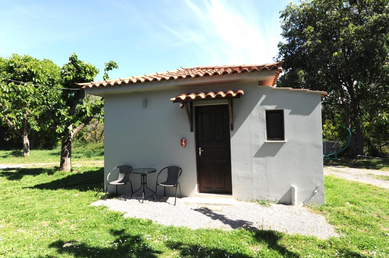 Camping & Bungalows Castle View Mystras Esterno foto