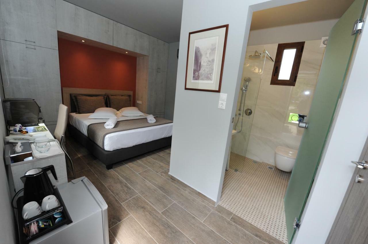 Camping & Bungalows Castle View Mystras Esterno foto