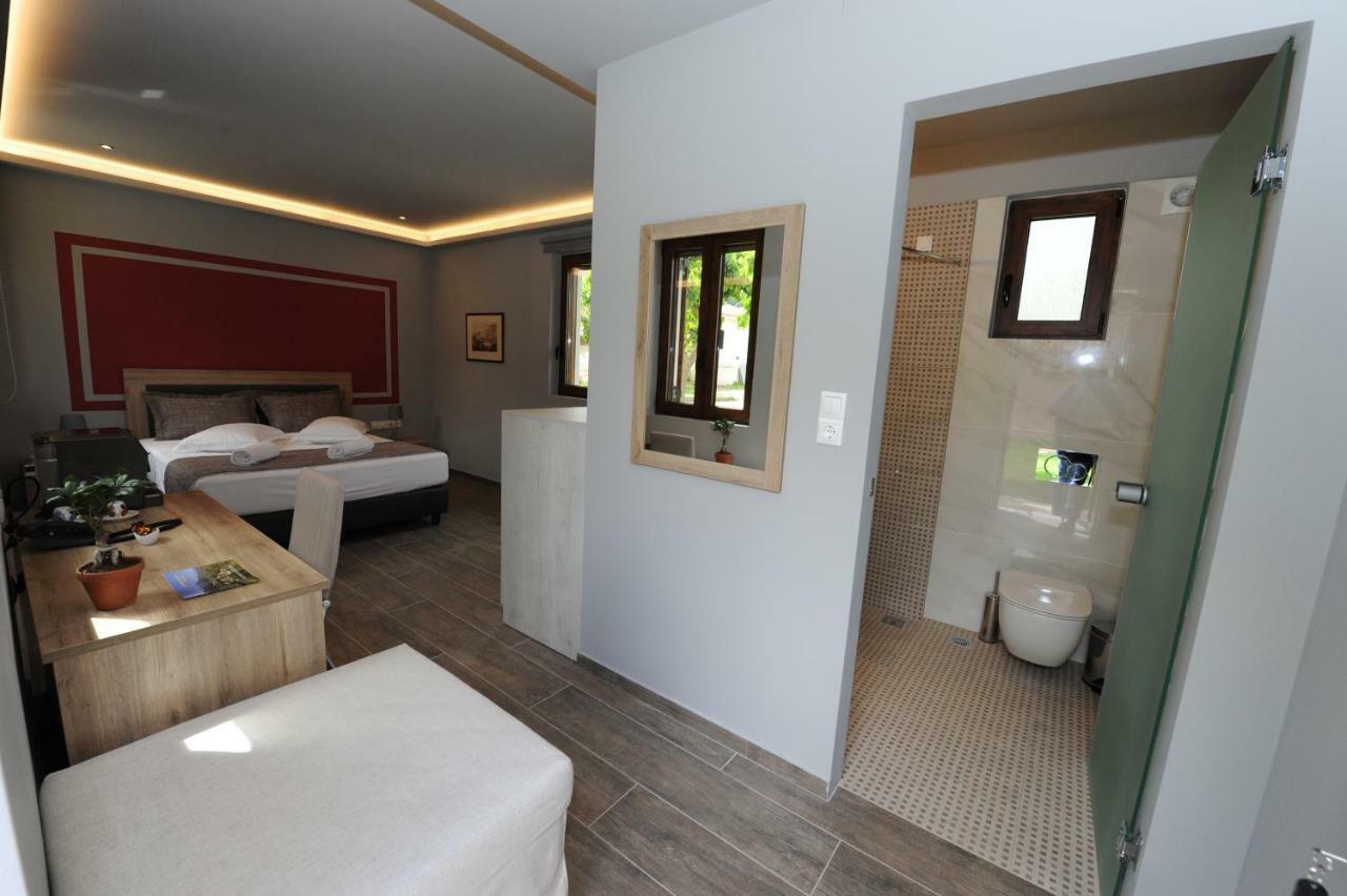 Camping & Bungalows Castle View Mystras Esterno foto