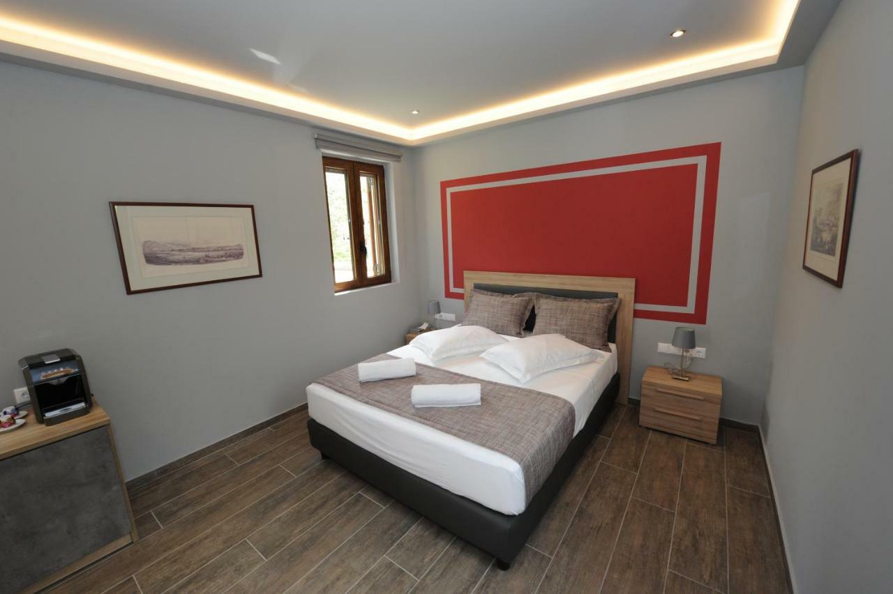 Camping & Bungalows Castle View Mystras Esterno foto