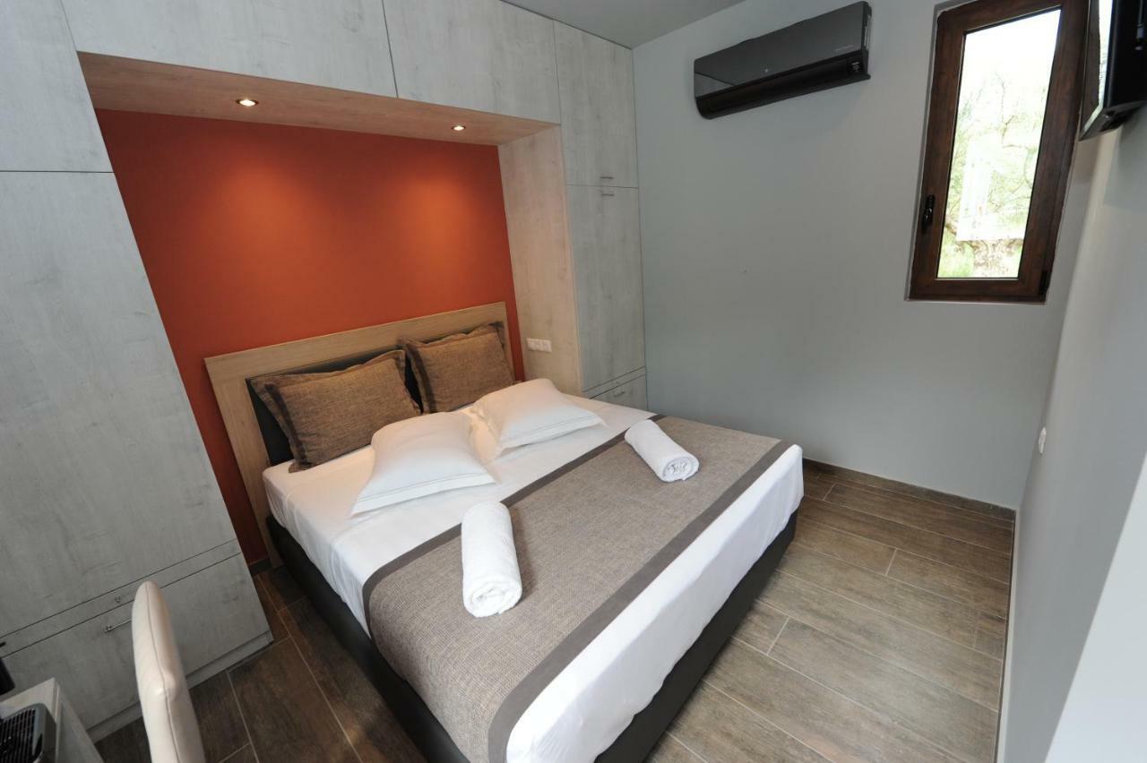 Camping & Bungalows Castle View Mystras Esterno foto
