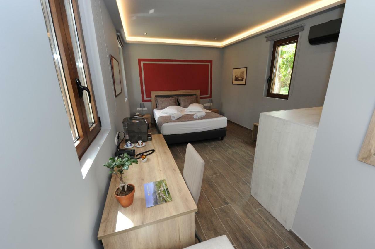Camping & Bungalows Castle View Mystras Esterno foto